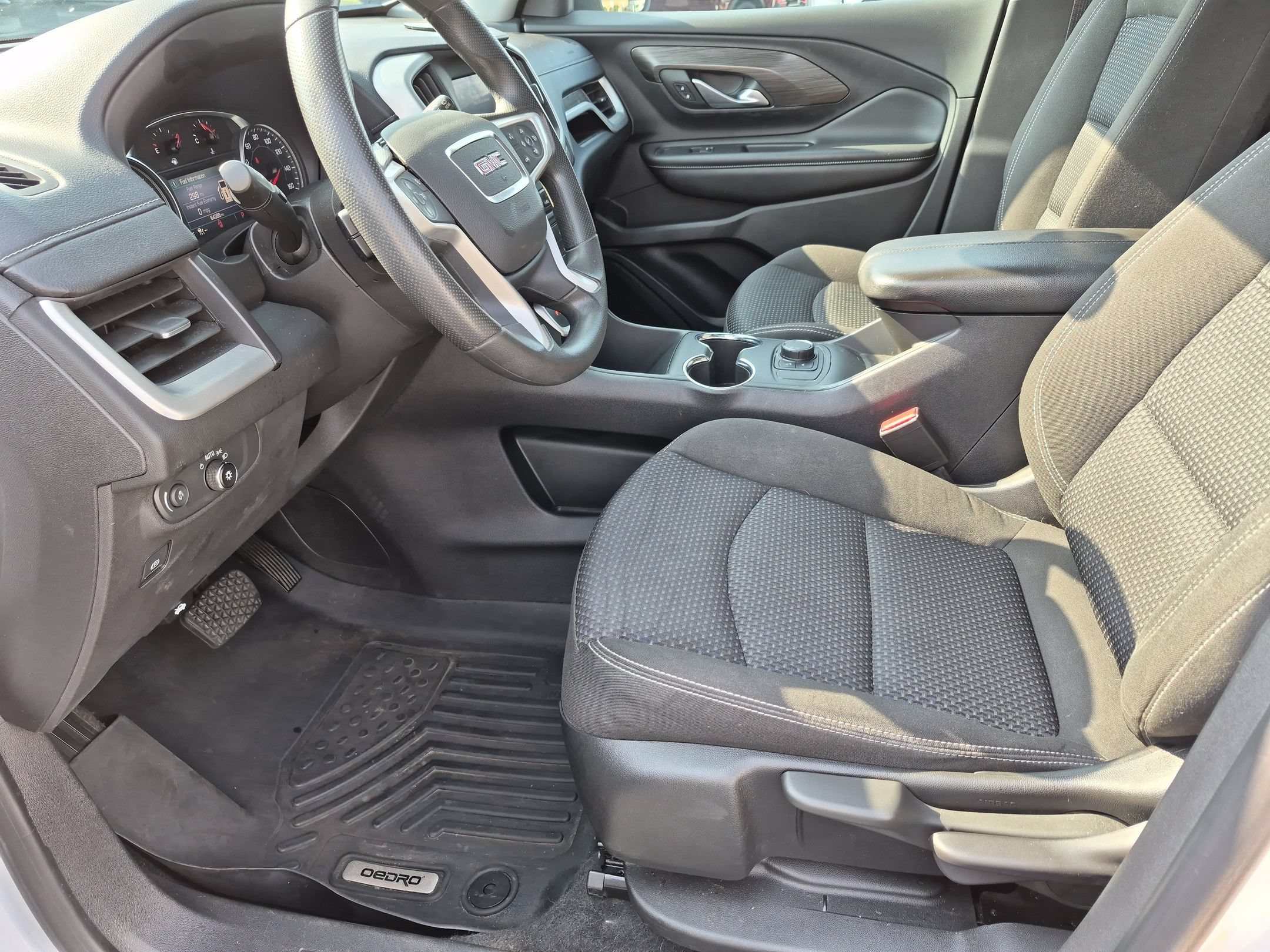 Used 2022 Summit White GMC SLE image 14