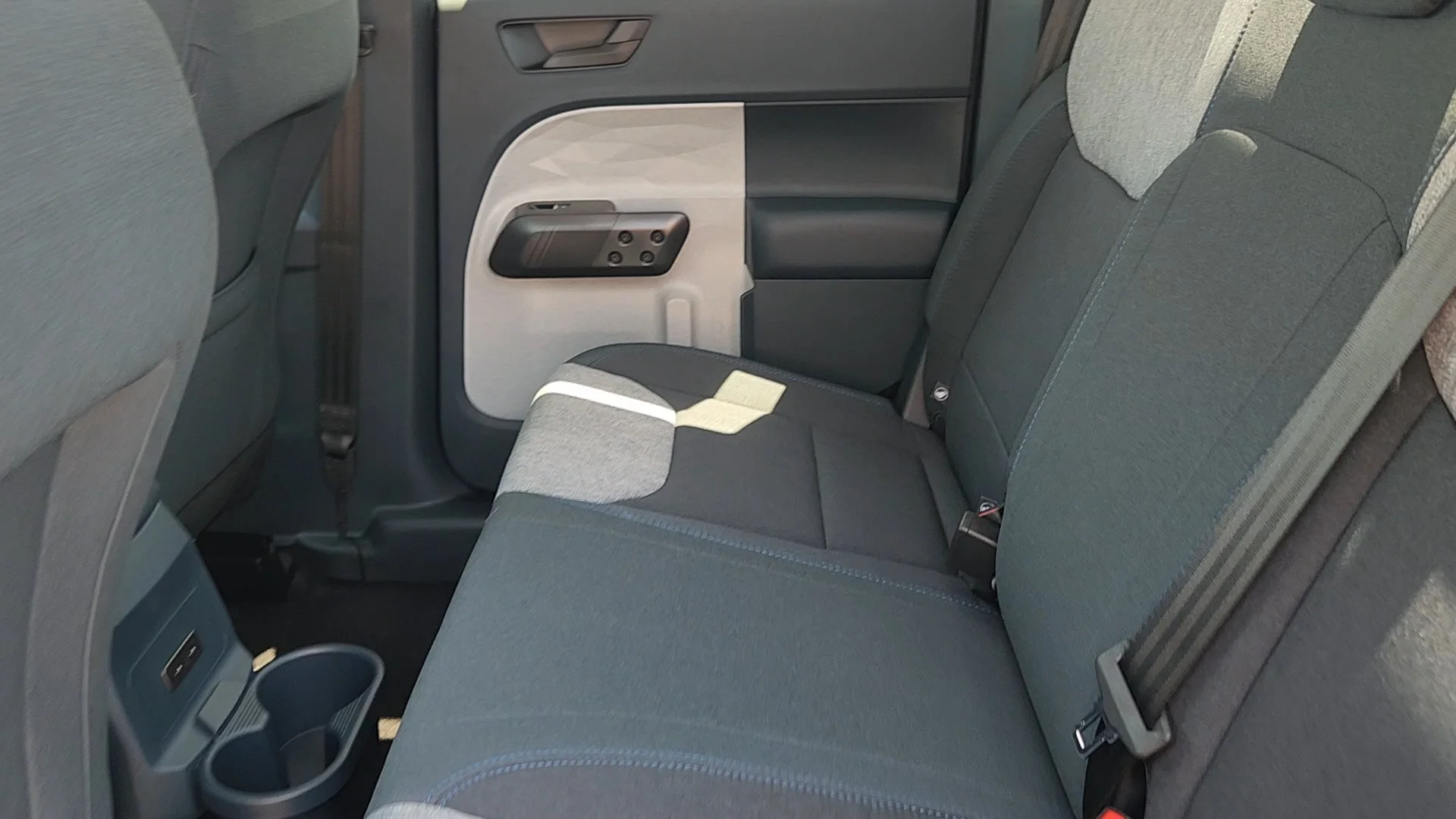 New 2026 Azure Gray Metallic Tri-Coat Ford XLT image 30