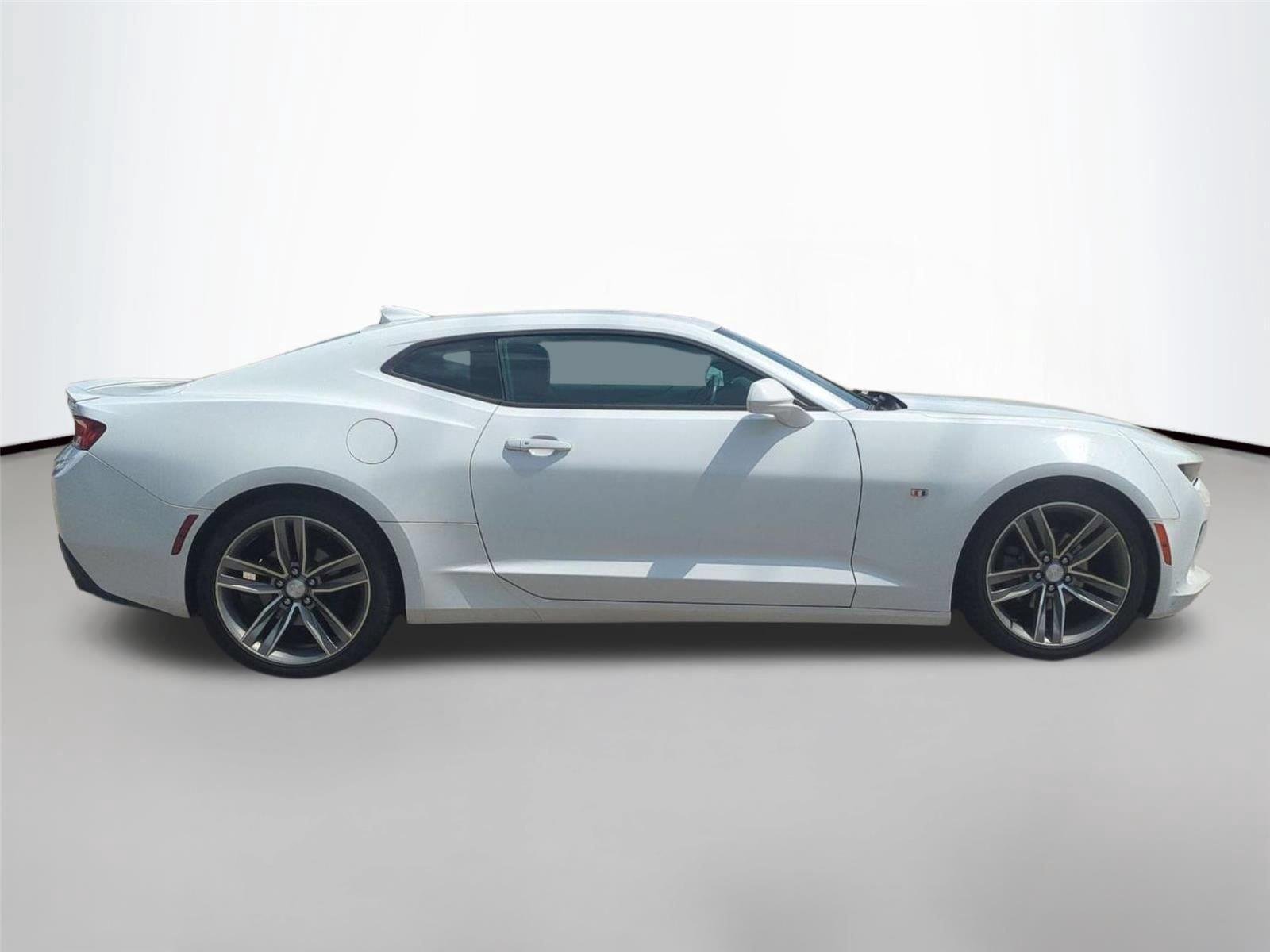 Used 2017 Summit White Chevrolet 1LT image 4