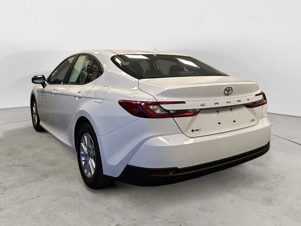 Used 2025 Ice Toyota LE image 3