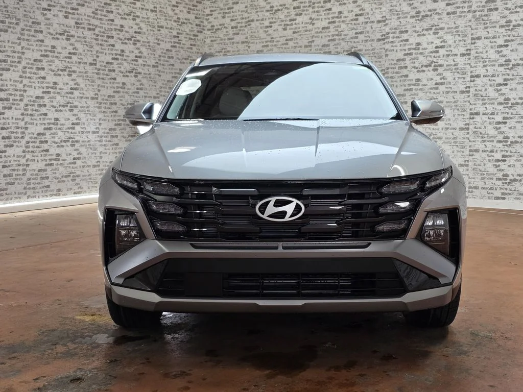 New 2026 Shimmering Silver Hyundai SEL image 2