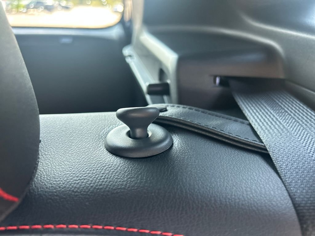 New 2026 Nissan Kicks SR 4D Sport Utility