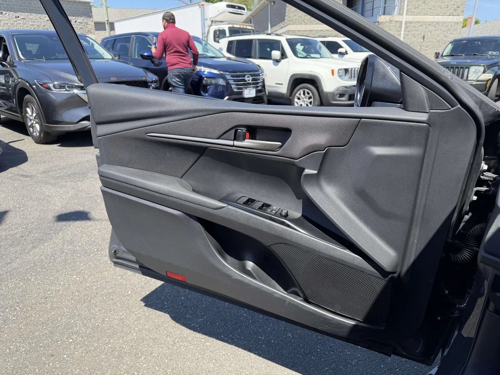 2025 Toyota Camry LE - Photo 22