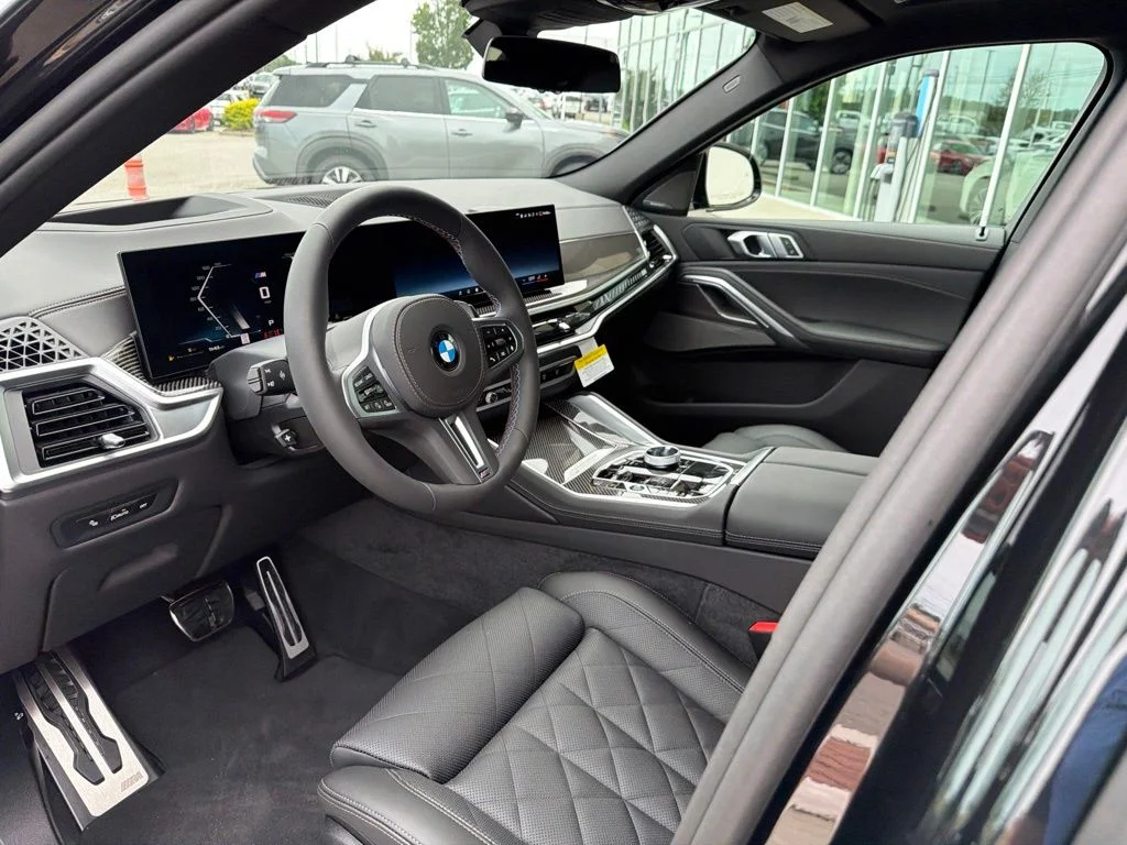 New 2027 Black Sapphire Metallic BMW M60i image 16