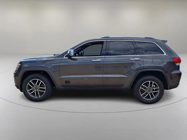 Used 2018 Gray Jeep Limited image 6