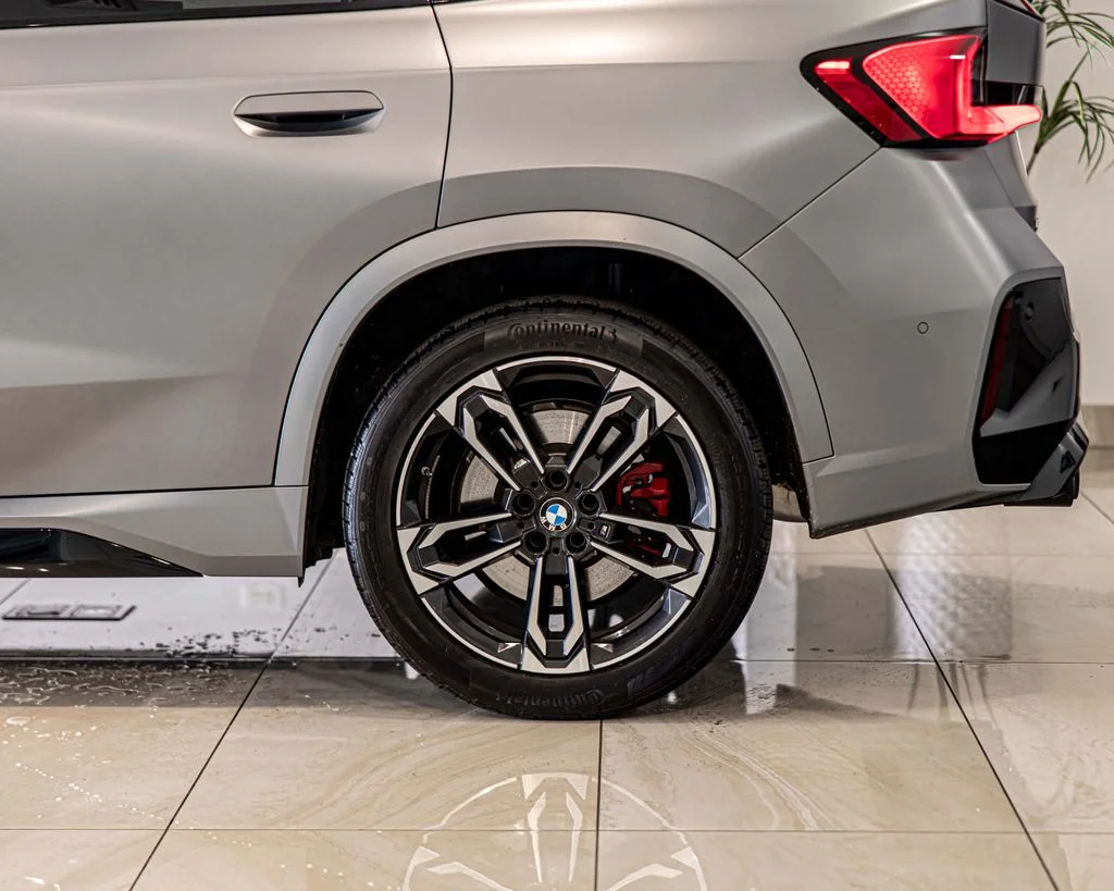 Used 2026 Gray BMW M35i image 7