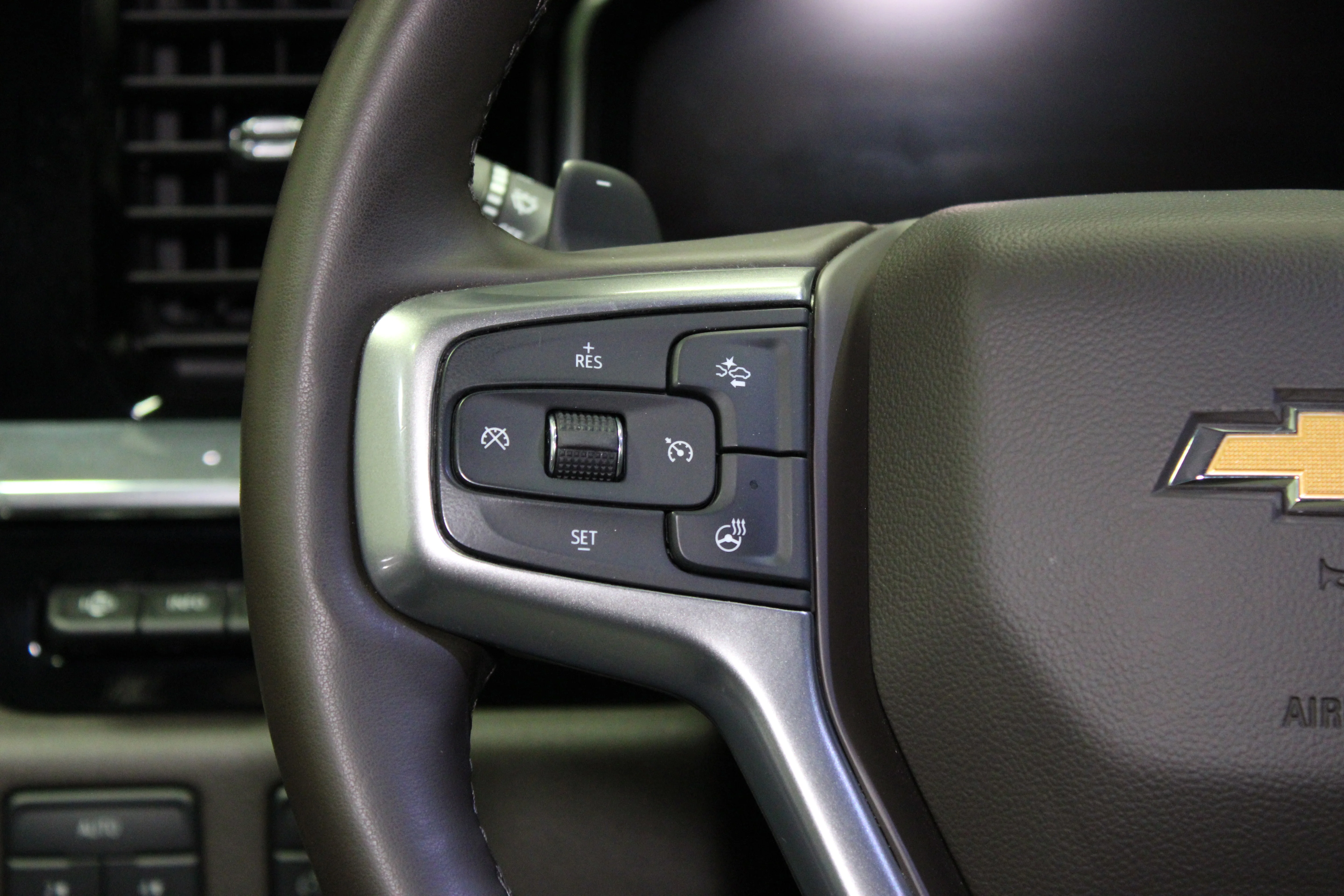 Used 2025 Summit White Chevrolet LTZ image 23