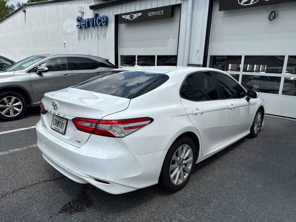 Used 2020 White Toyota LE image 3