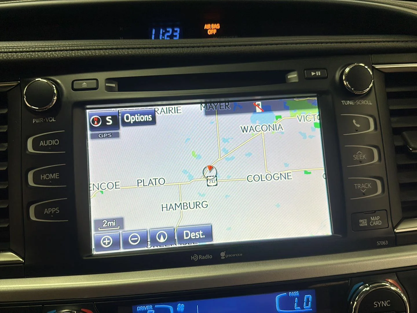 Used 2015 ALUMINA JADE METALLIC TOYOTA XLE image 21
