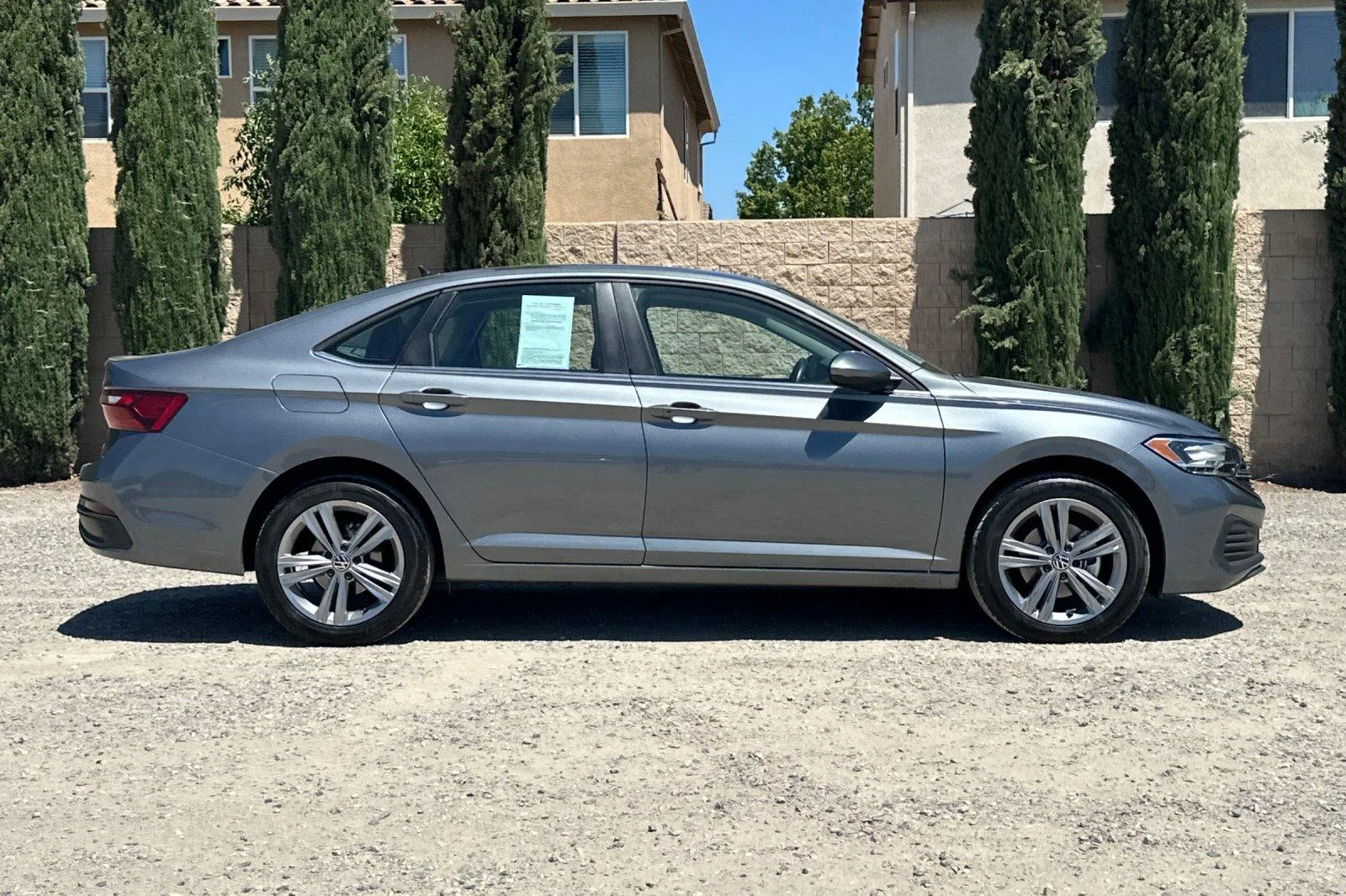 Used 2024 Platinum Gray Metallic Volkswagen SE image 3