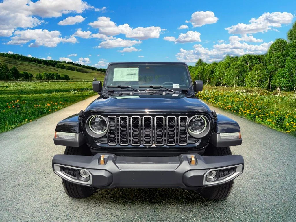 New 2026 Black Clear-Coat Exterior Paint Jeep 85th Anniversary Edition image 8