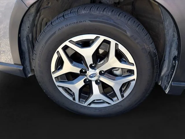 Used 2022 Magnetite Gray Metallic Subaru Premium image 11