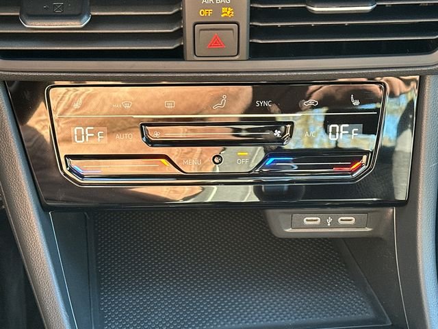 New 2026 White Volkswagen 1.5T Sport image 31