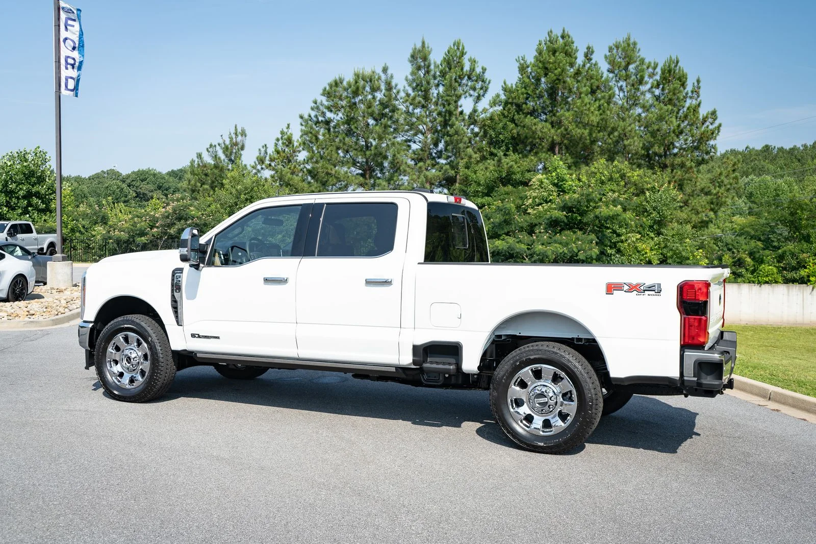 New 2026 Star White Metallic Tri-Coat Ford F-250® Lariat® image 17