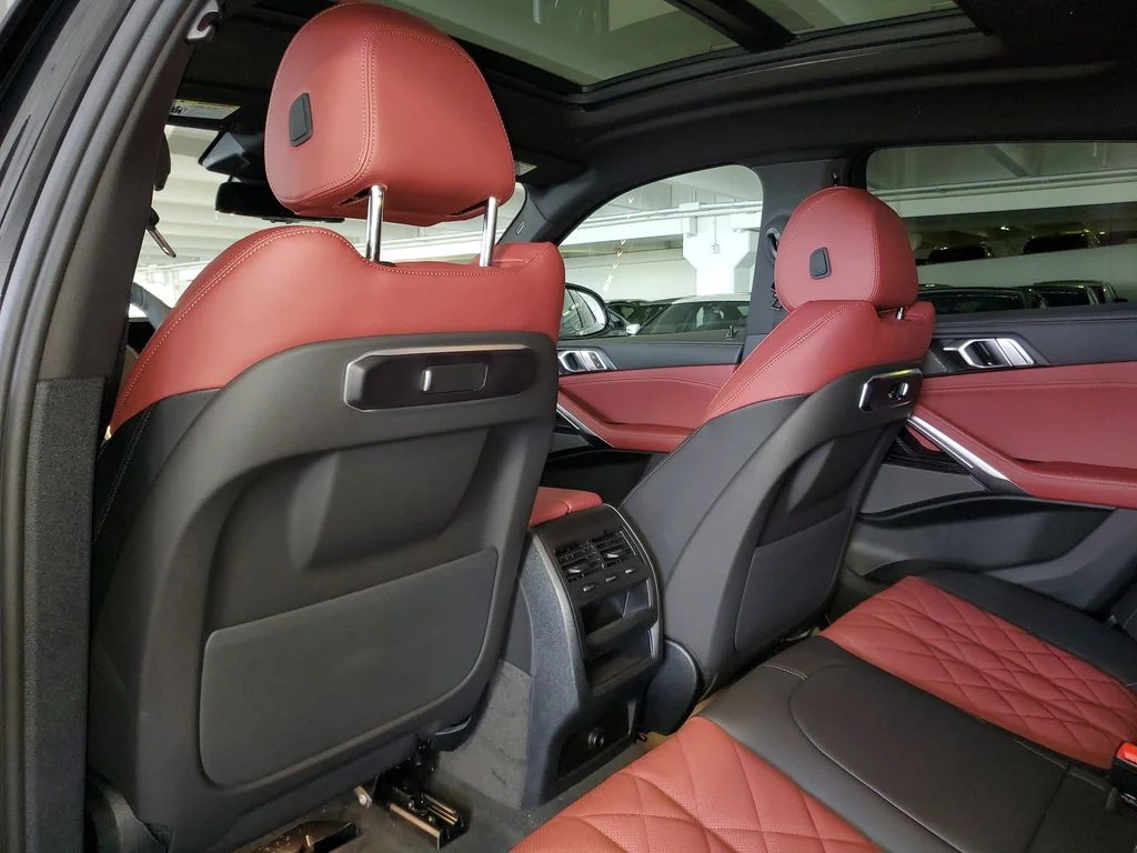 New 2027 Black Sapphire Metallic BMW xDrive40i image 10