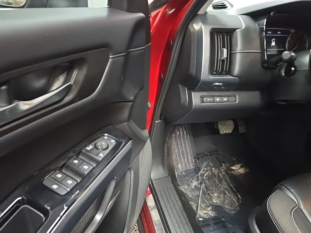 Used 2023 Red Nissan SL image 30