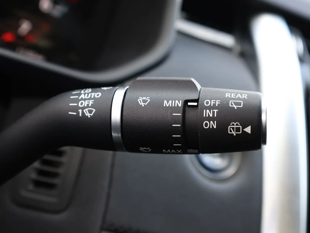 Used 2024 White Land Rover S image 43