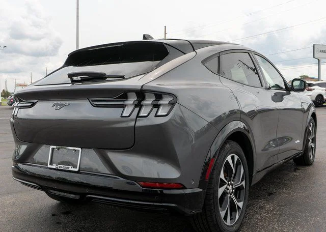 Used 2021 Gray Ford Premium image 6