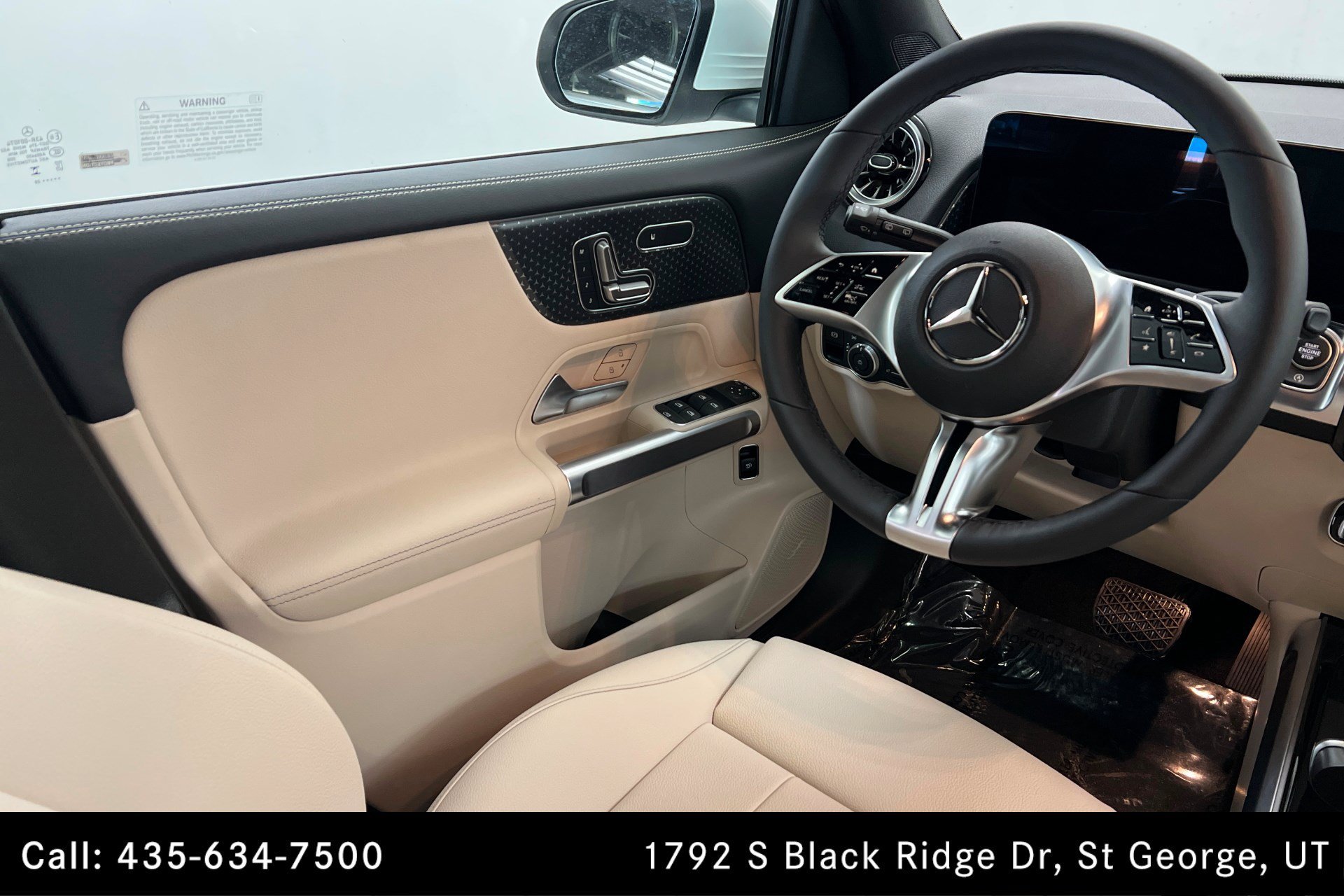 Certified Used 2026 Polar White Mercedes-Benz GLB 250 image 12