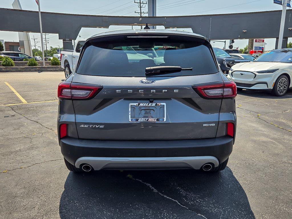 Used 2024 Gray Metallic Ford Active image 5