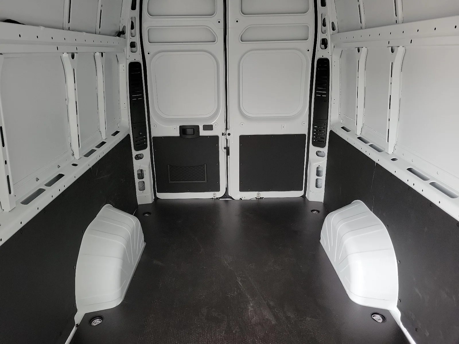New 2025 Bright White Ram PROMASTER 3500 SLT CARGO VAN SUPER HIGH ROOF 159