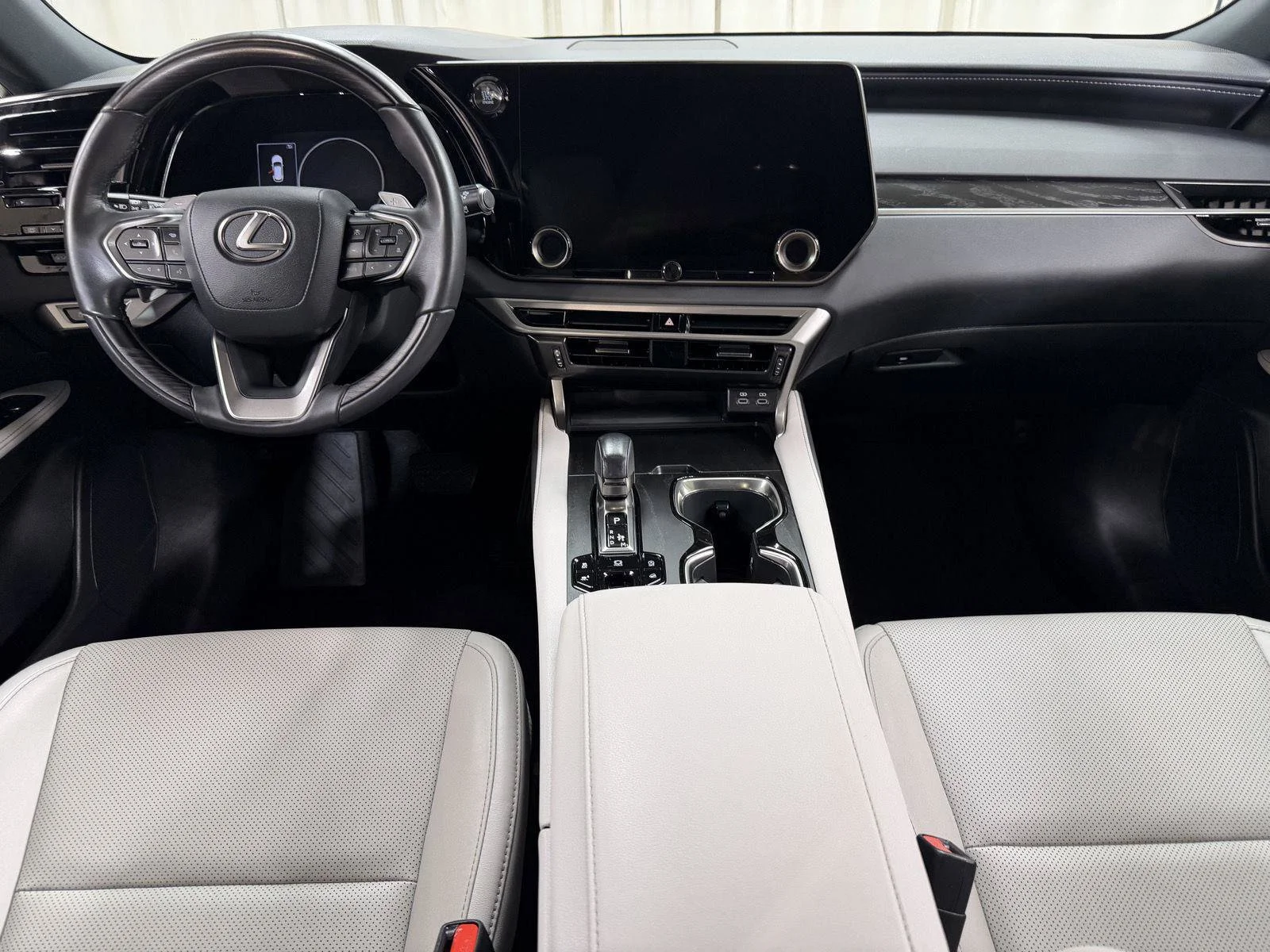 Used 2024  Lexus 350 Premium image 45