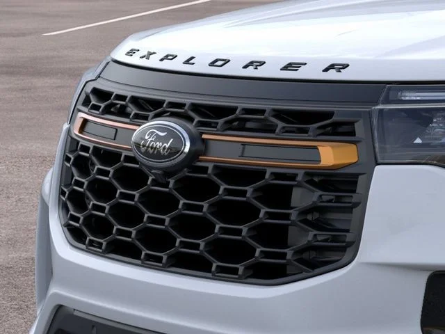 New 2026 White Metallic Ford Tremor image 17