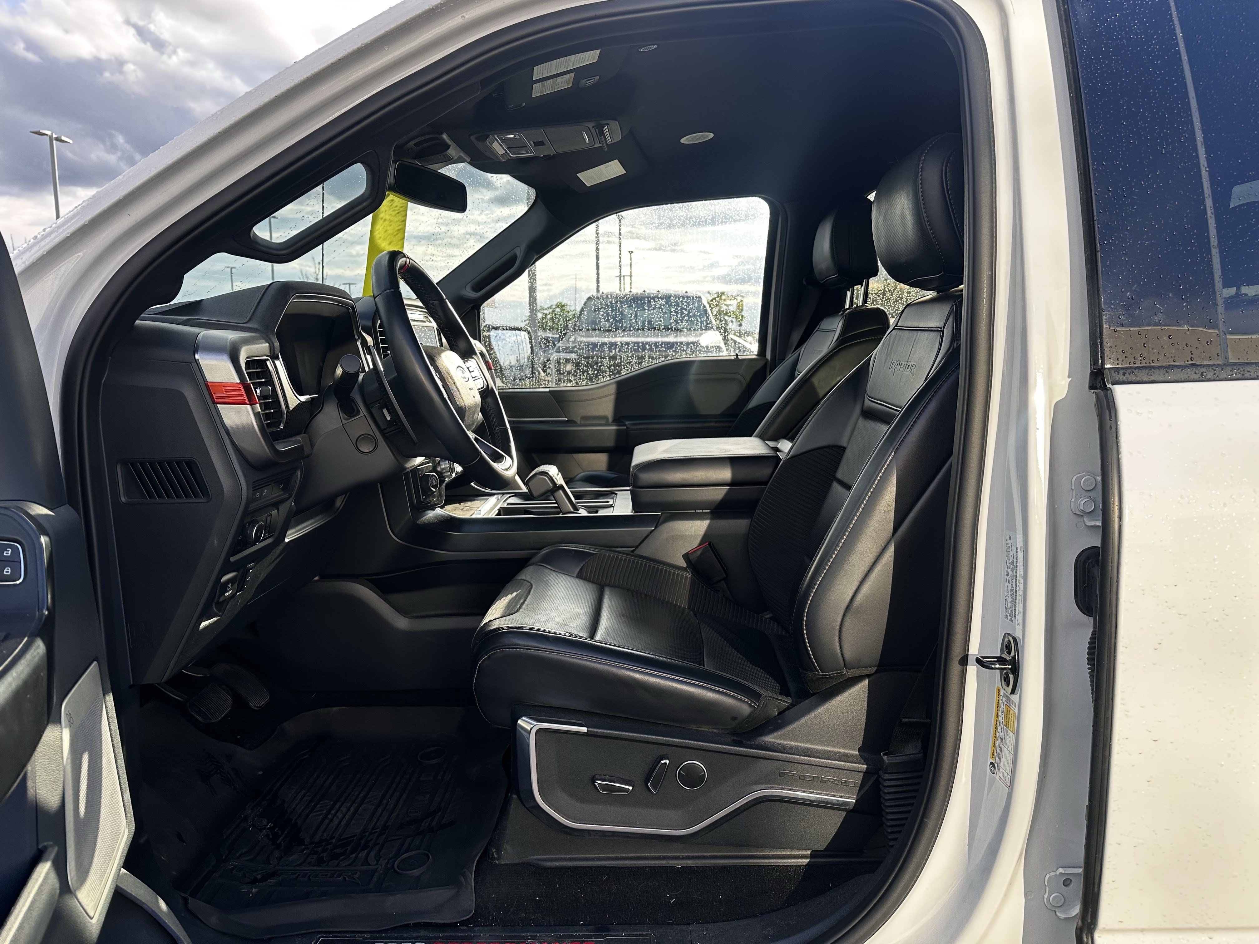 Used 2022 Oxford White Clearcoat Ford Raptor image 7