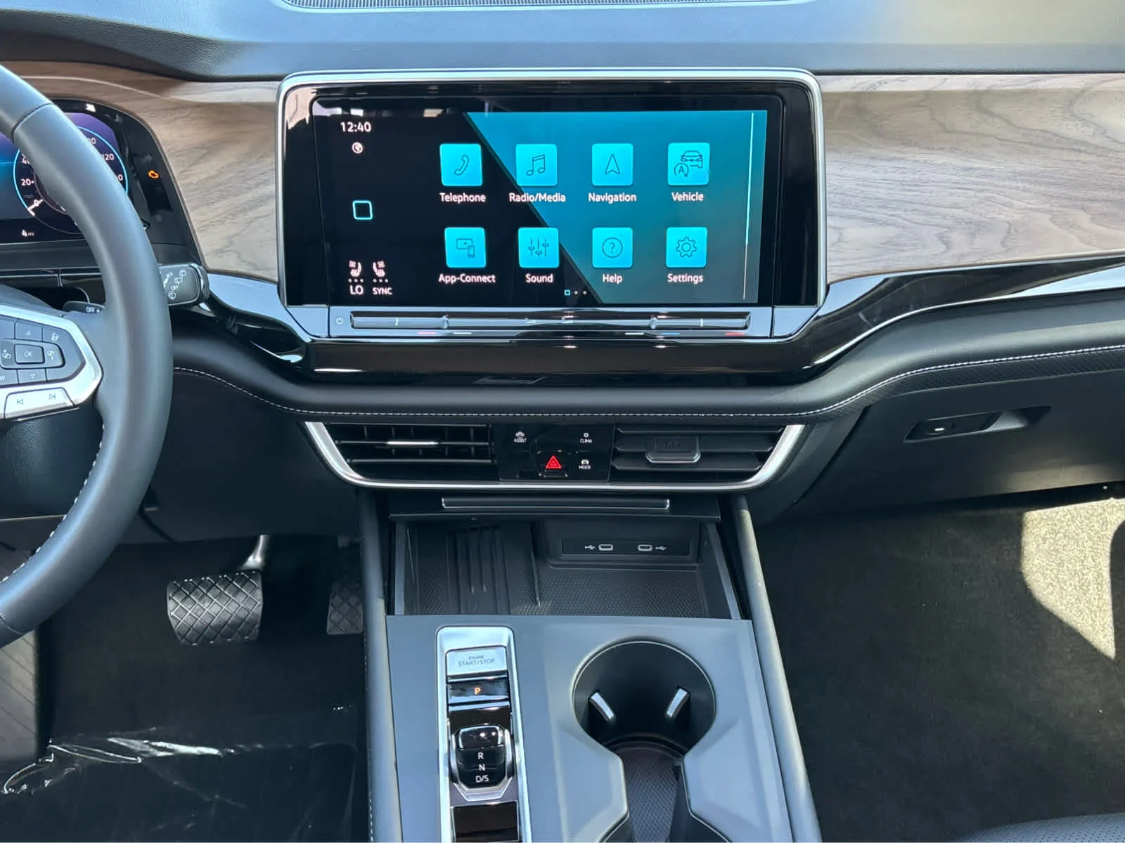 New 2026 DEEP BLACK Volkswagen 2.0T SE image 19