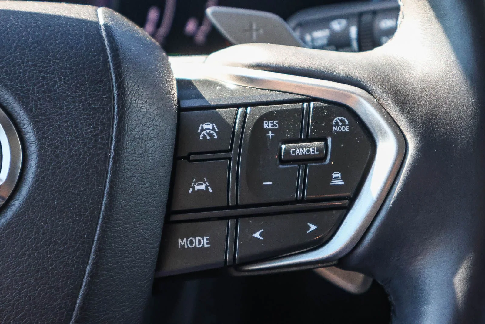 Used 2022 Gray Lexus 350h Base image 32