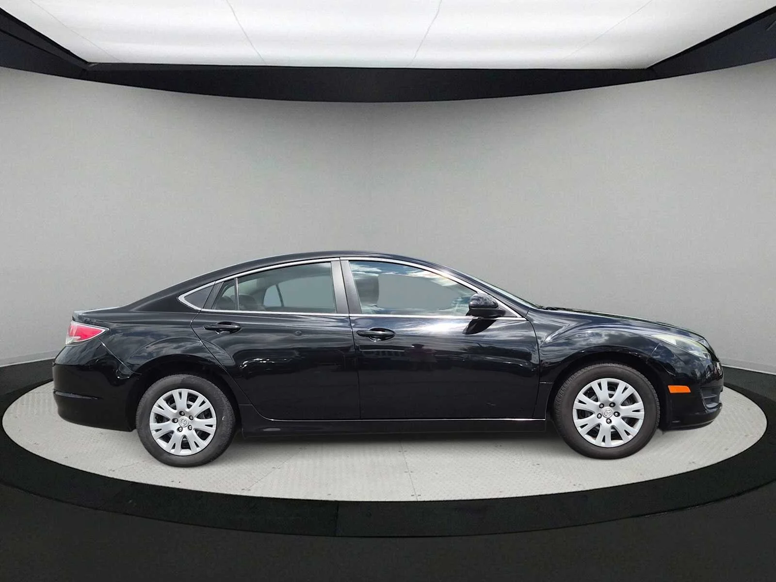 Used 2011 Ebony Black Mazda i Sport image 9