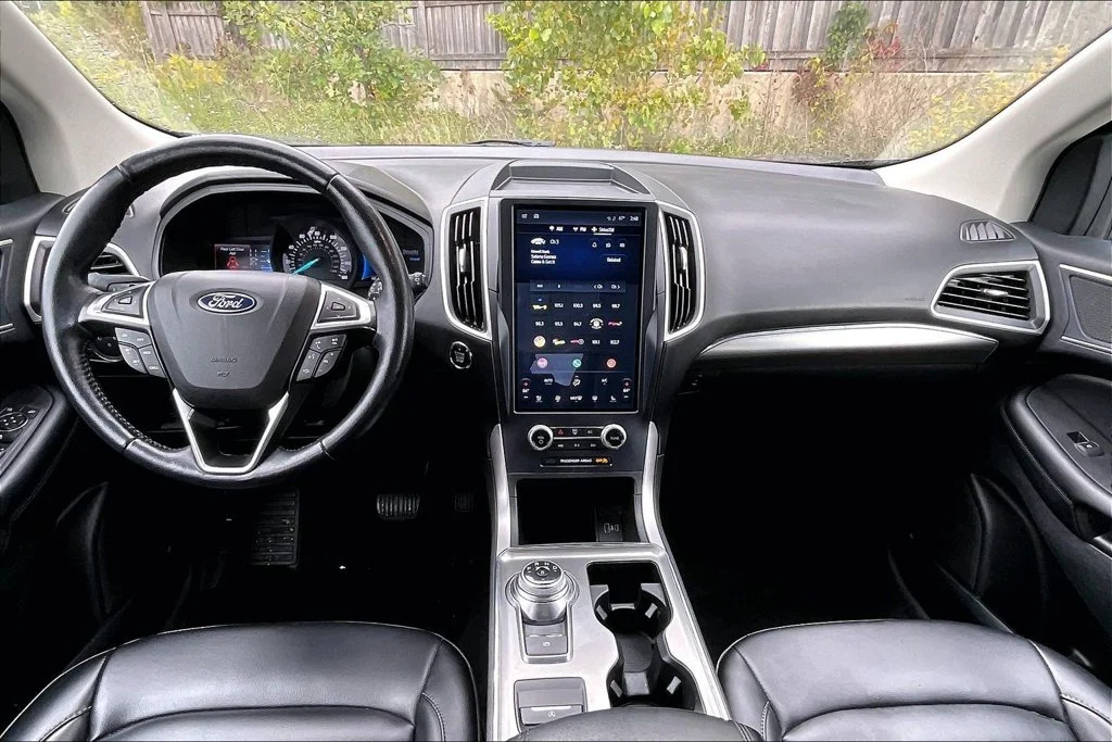 Used 2022 Gray Ford SEL image 15