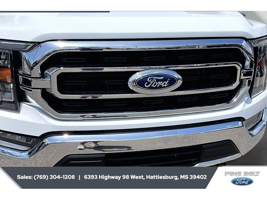 Used 2023 Oxford White Ford XLT image 22