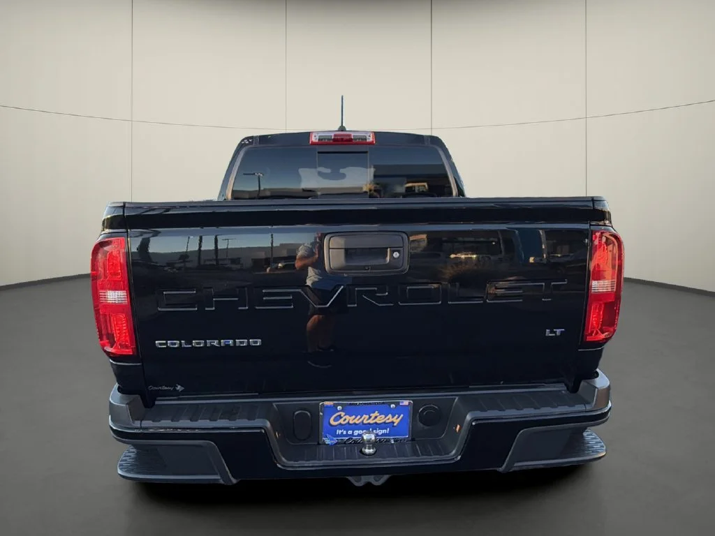 Used 2022 BLACK Chevrolet 2WD LT image 6