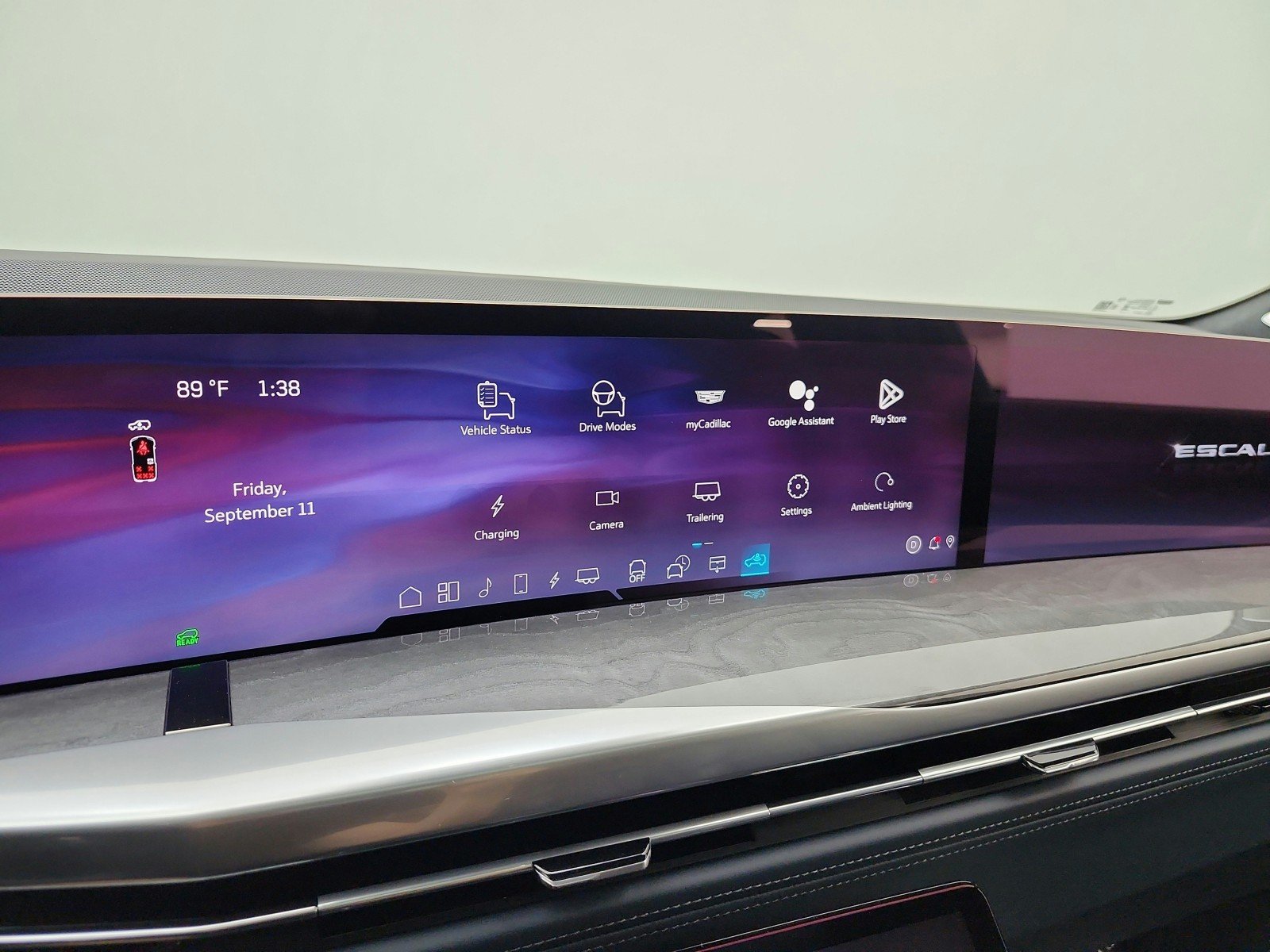 Used 2026 Luna Metallic Cadillac Premium Luxury image 9