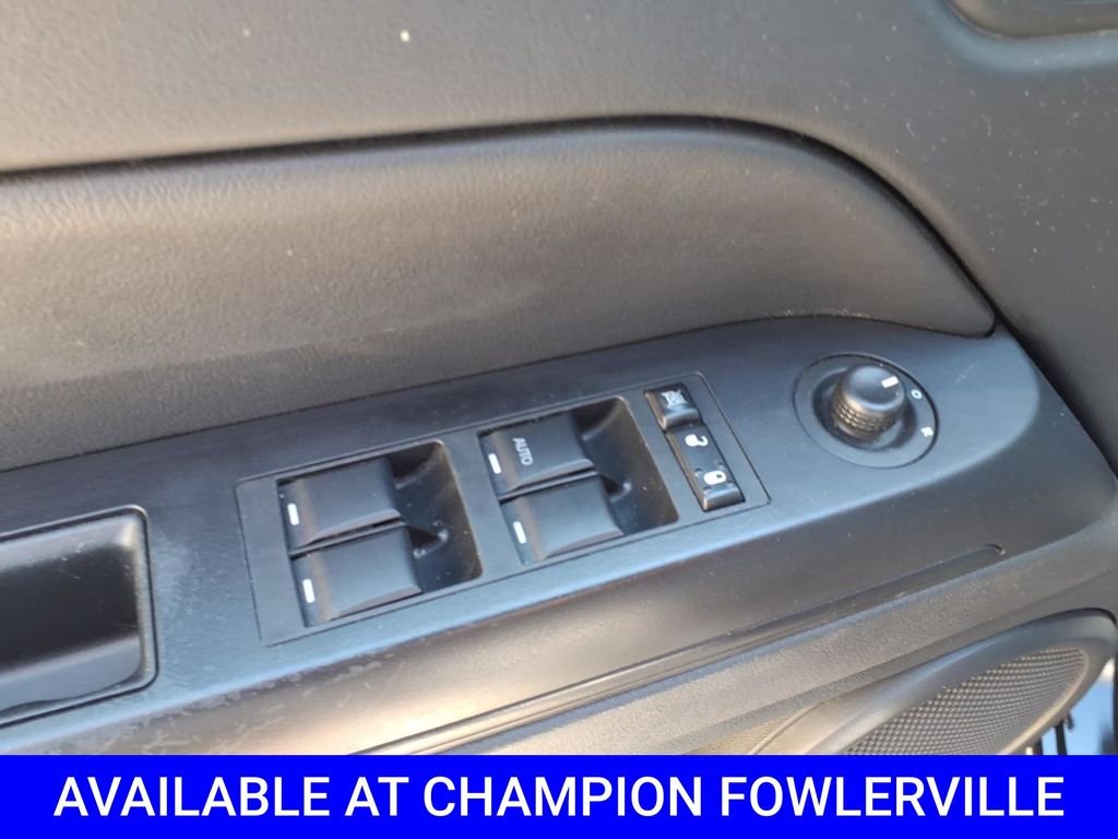 Used 2016 Black Jeep Latitude image 12