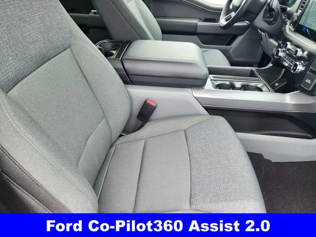 New 2026 Oxford White Ford XLT image 14