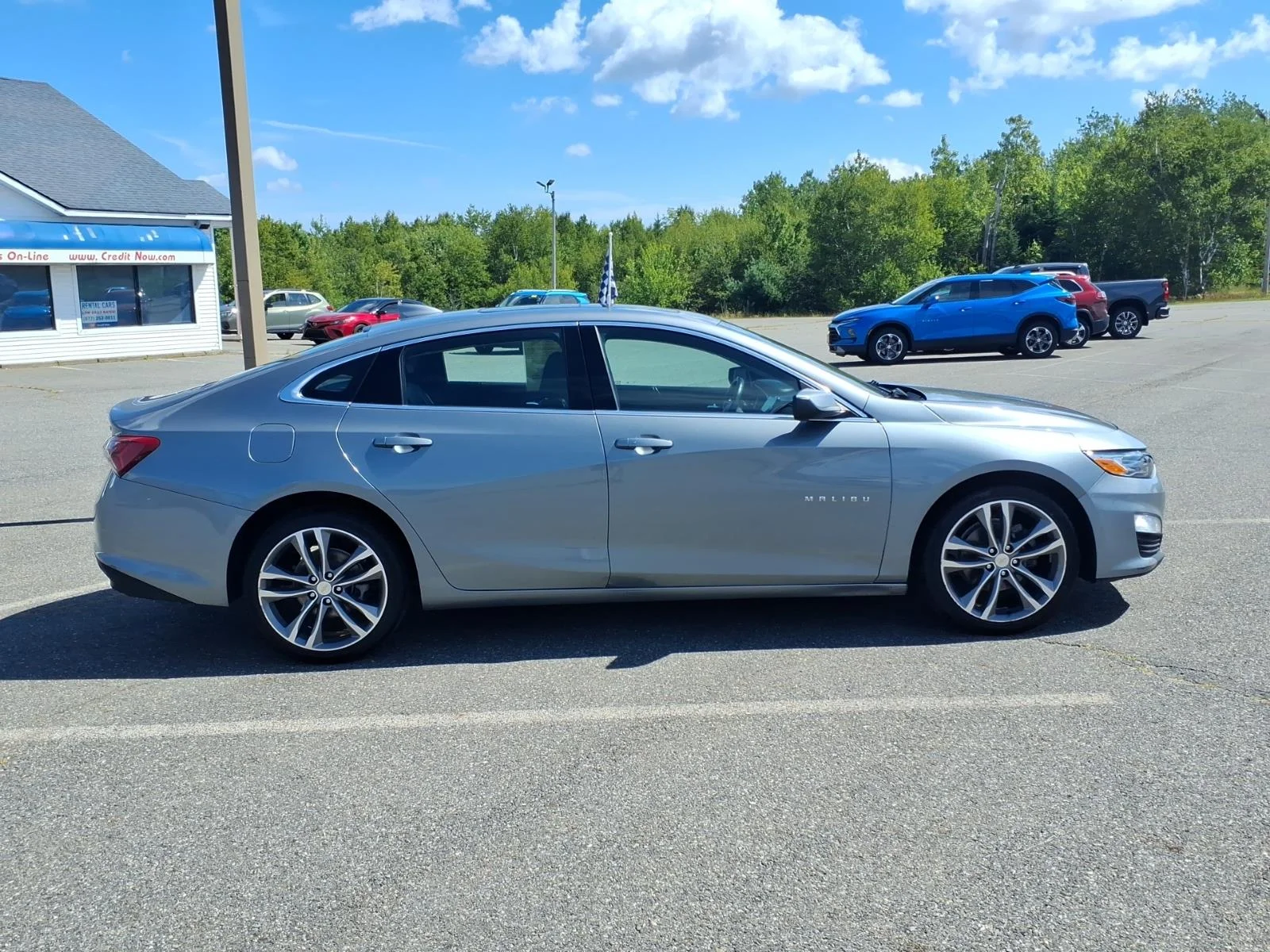 Used 2024 Sterling Gray Metallic Chevrolet LT image 4