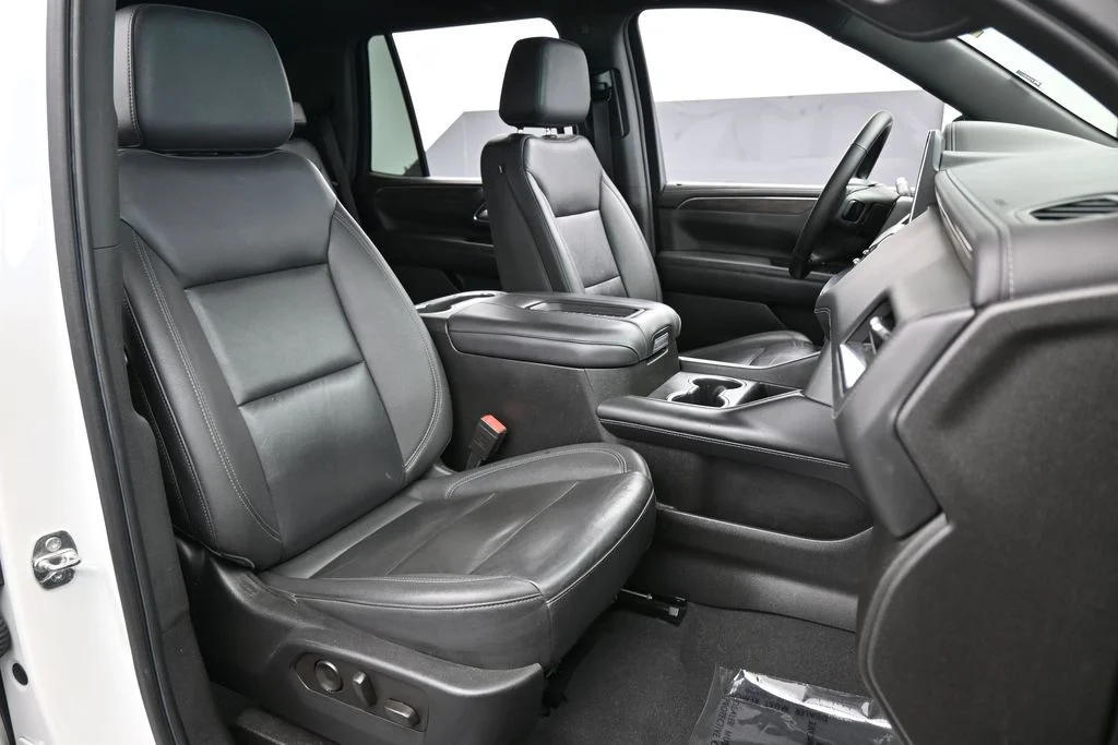 Used 2022 Iridescent Pearl Tricoat Chevrolet LT image 54