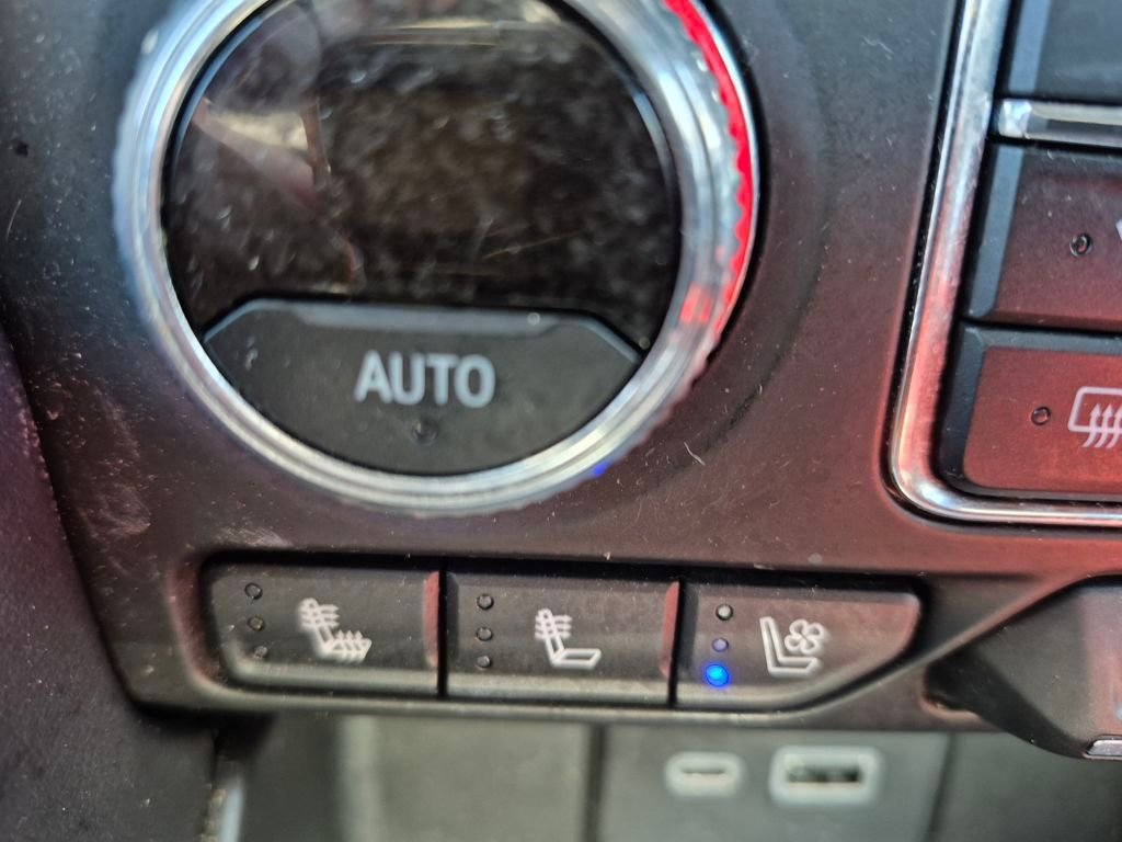 Used 2024 Black GMC Denali image 12