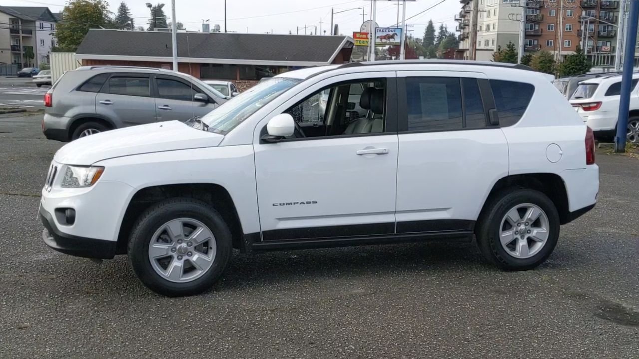 2016 Jeep Compass Latitude photo 4