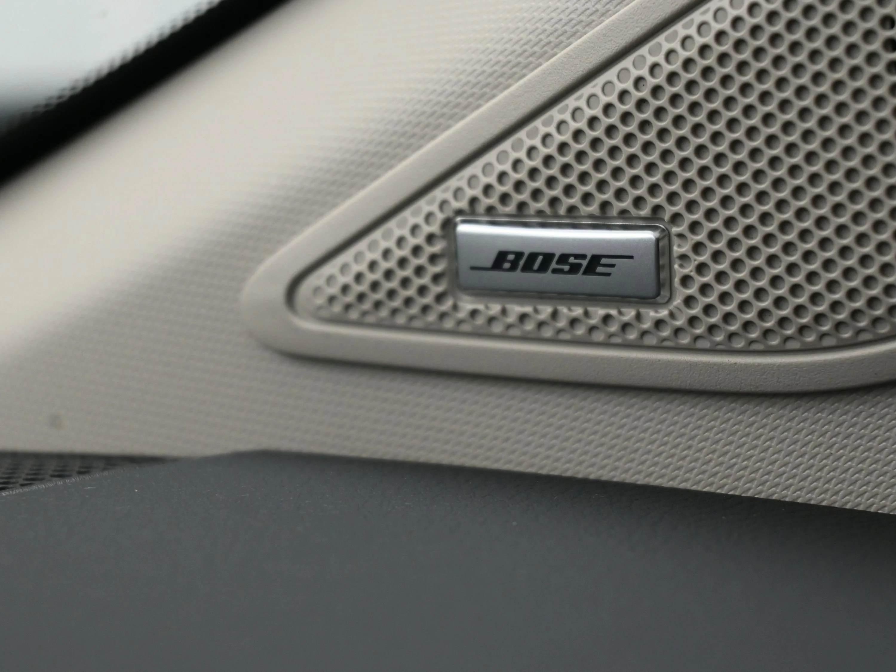 New 2026 Champagne Silver Metallic Nissan Platinum image 19