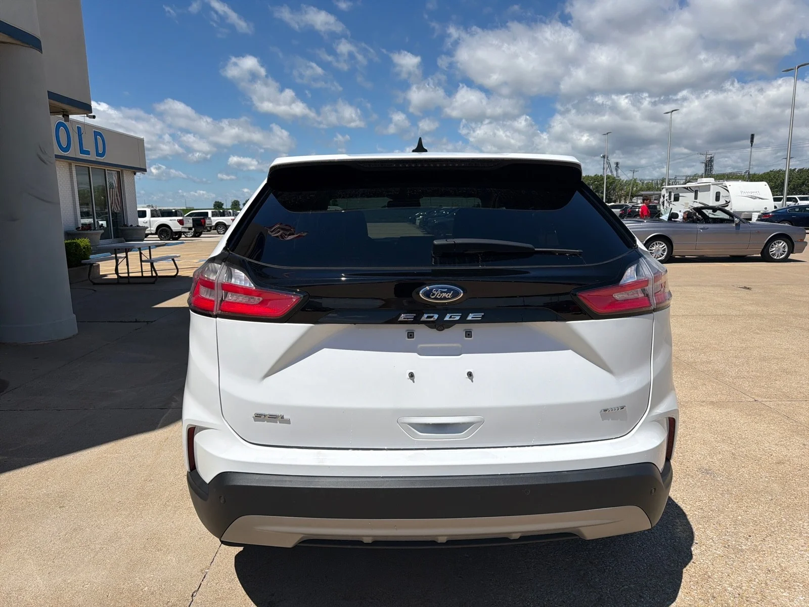 Used 2024 Oxford White Clearcoat Ford SEL image 7