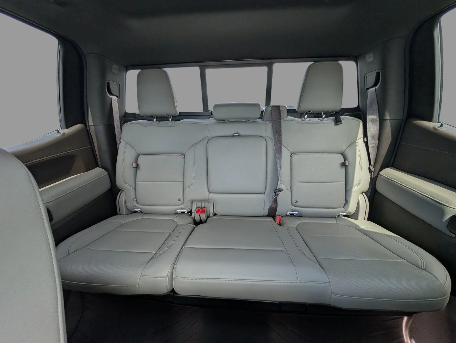 Used 2019 SUMMIT WHITE GMC SLT image 16