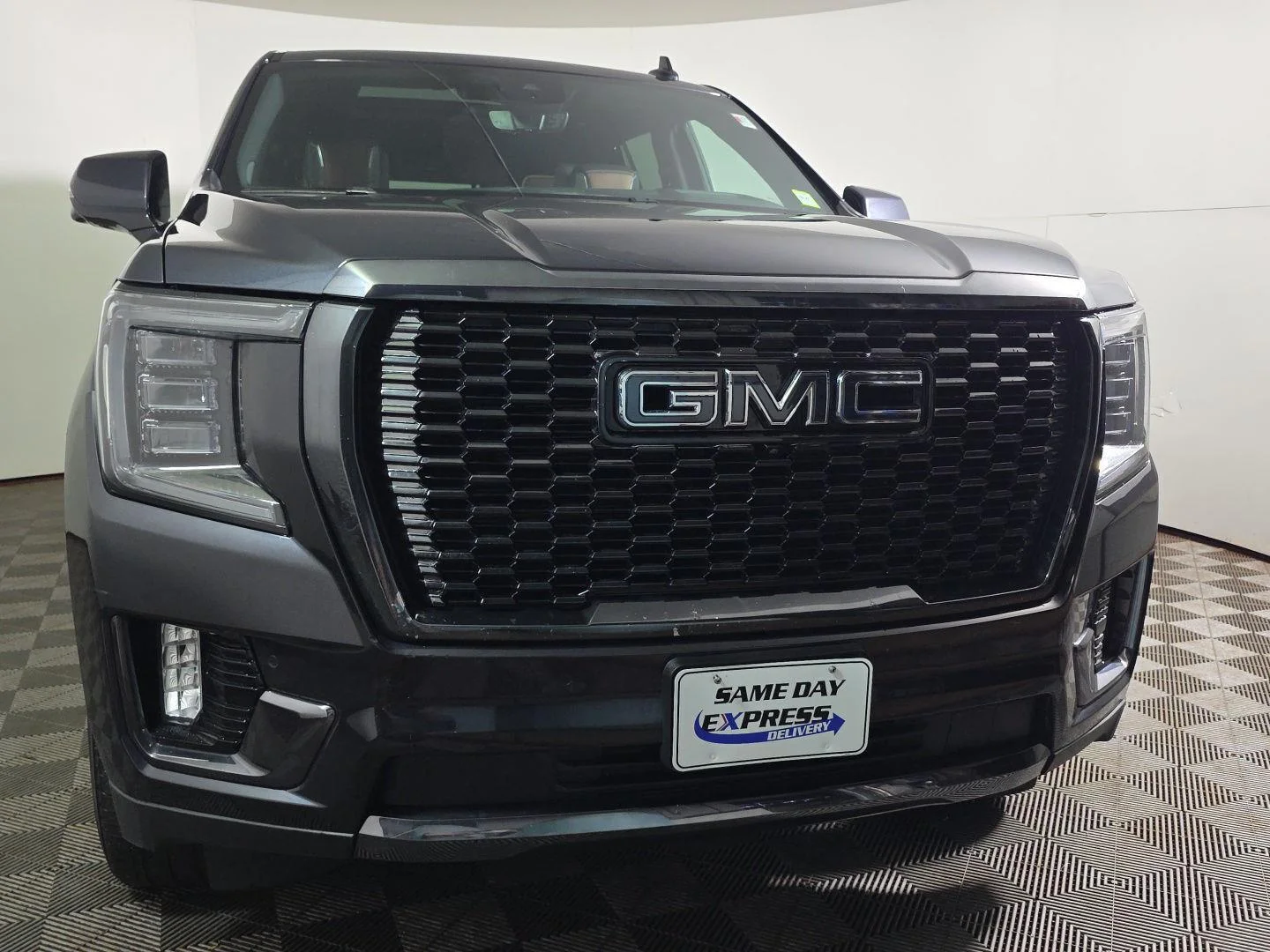 Used 2023 Titanium Rush Metallic GMC Denali Ultimate image 8