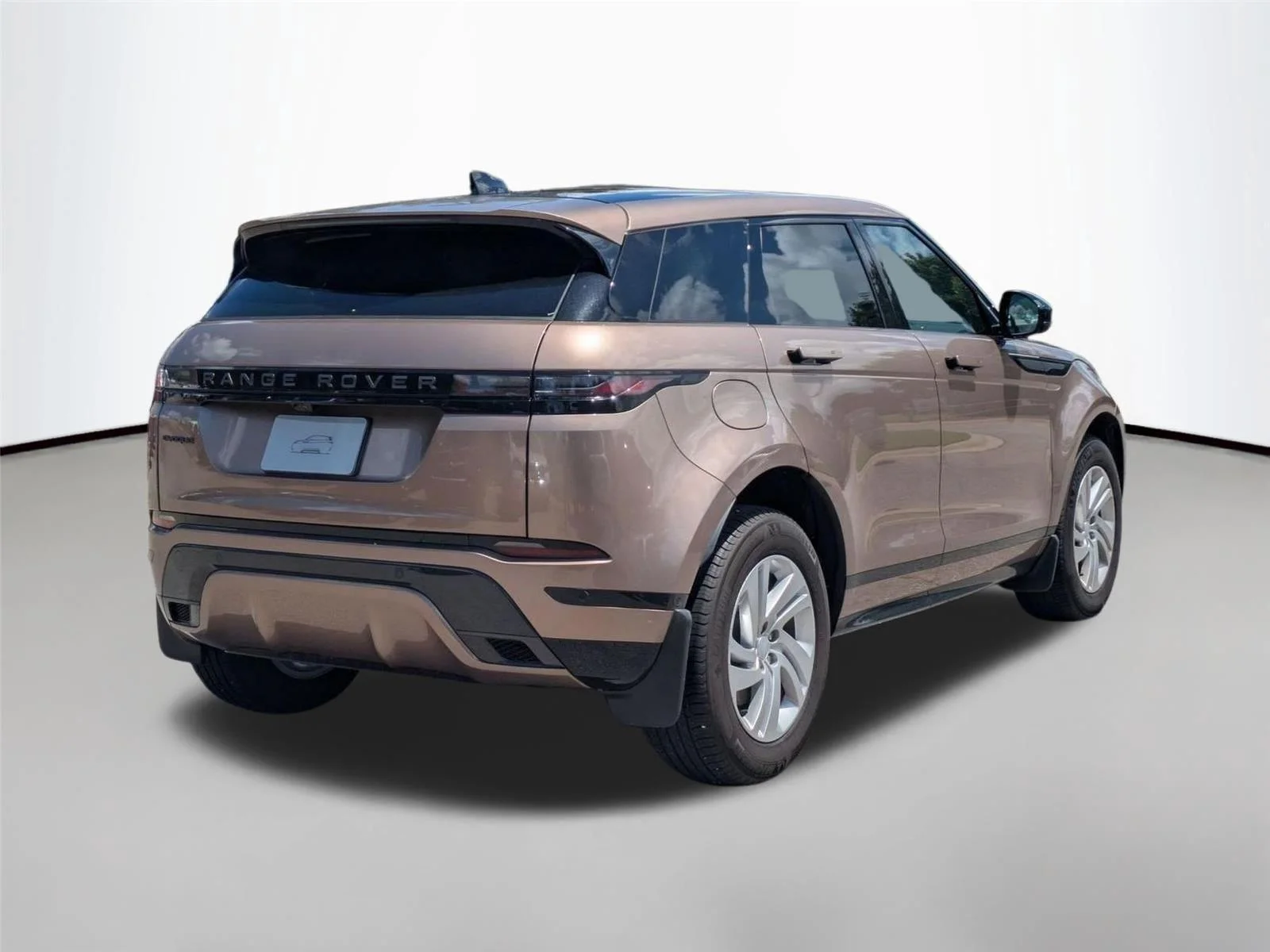 Used 2026 Corinthian Bronze Metallic Land Rover Dynamic SE image 5