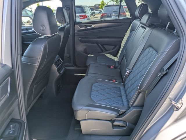 Used 2024 Silver Mist Metallic Volkswagen 2.0T SEL Premium R-Line image 30