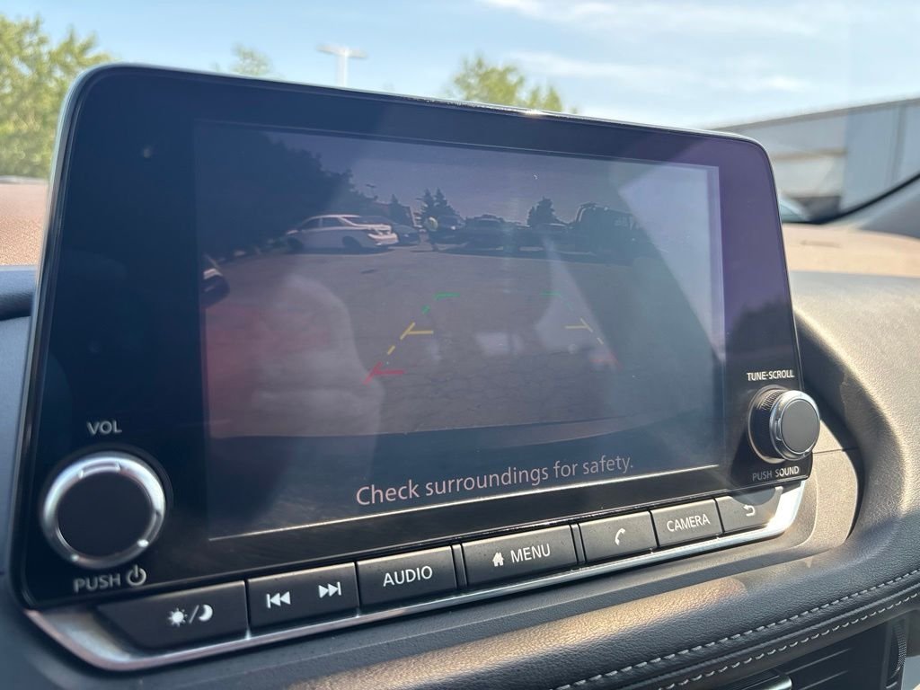 Used 2021 Black Nissan S image 24