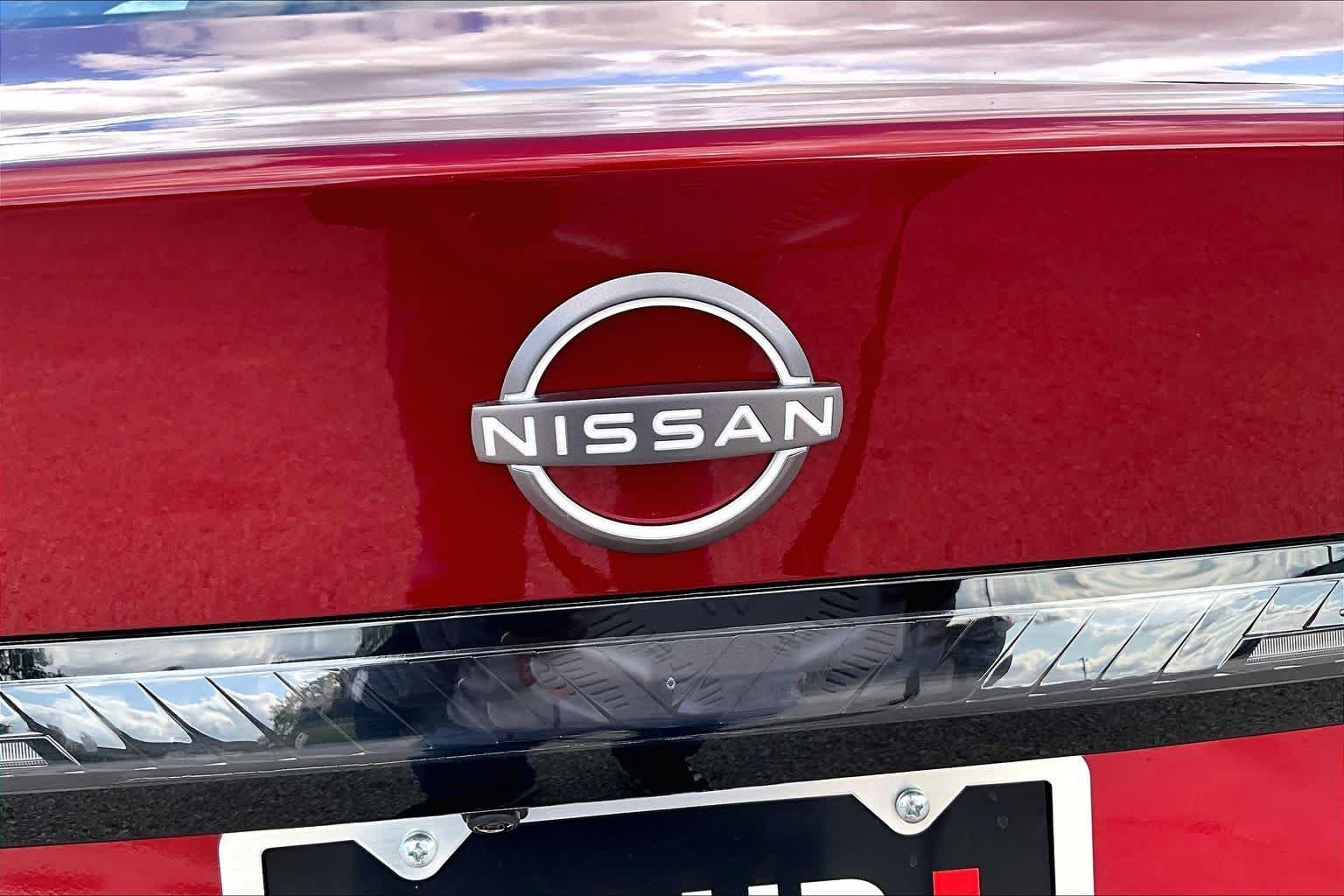 New 2027 Scarlet Ember Tintcoat Nissan SV image 15