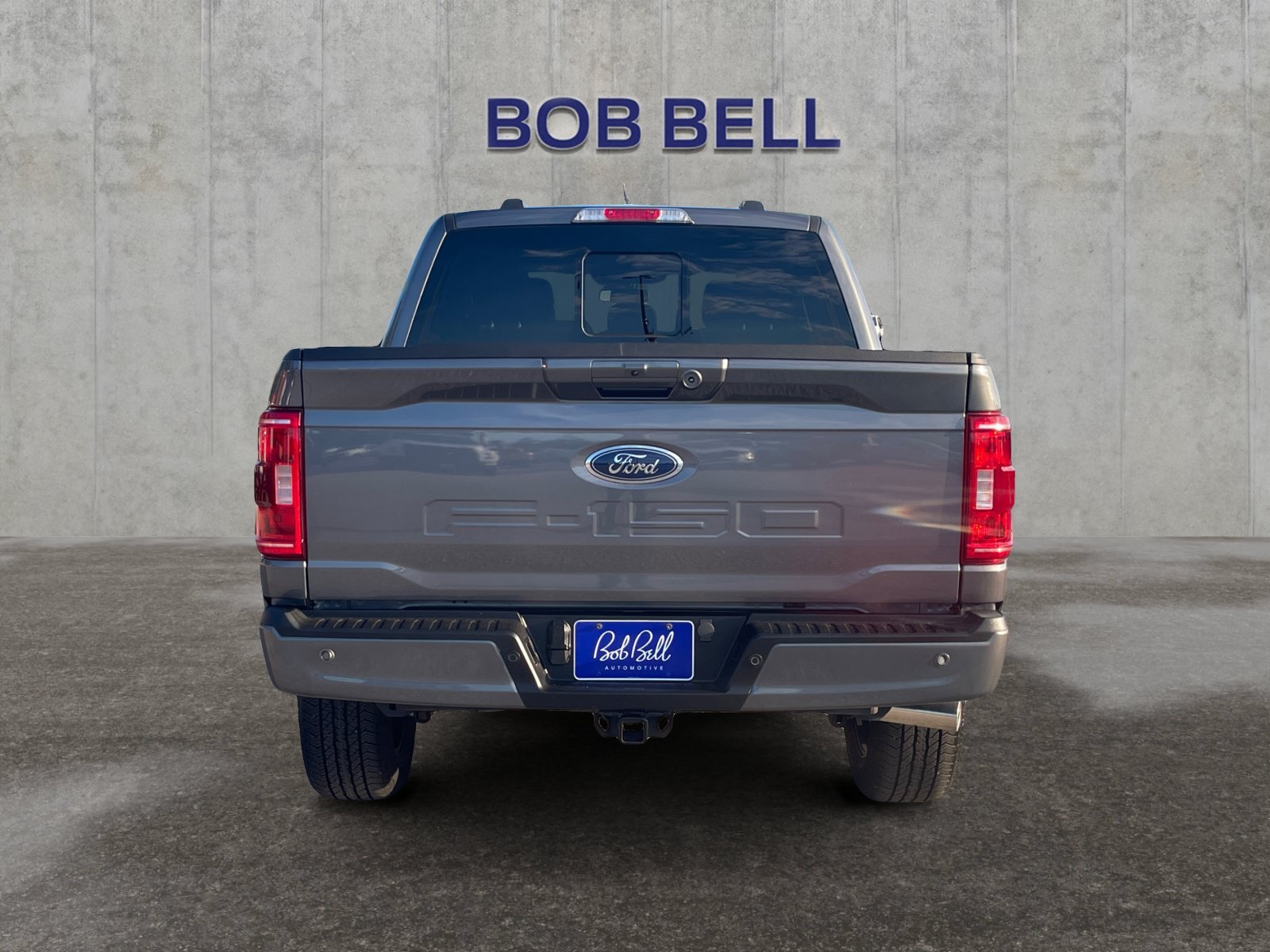 Used 2023 Gray Metallic Ford XLT image 4